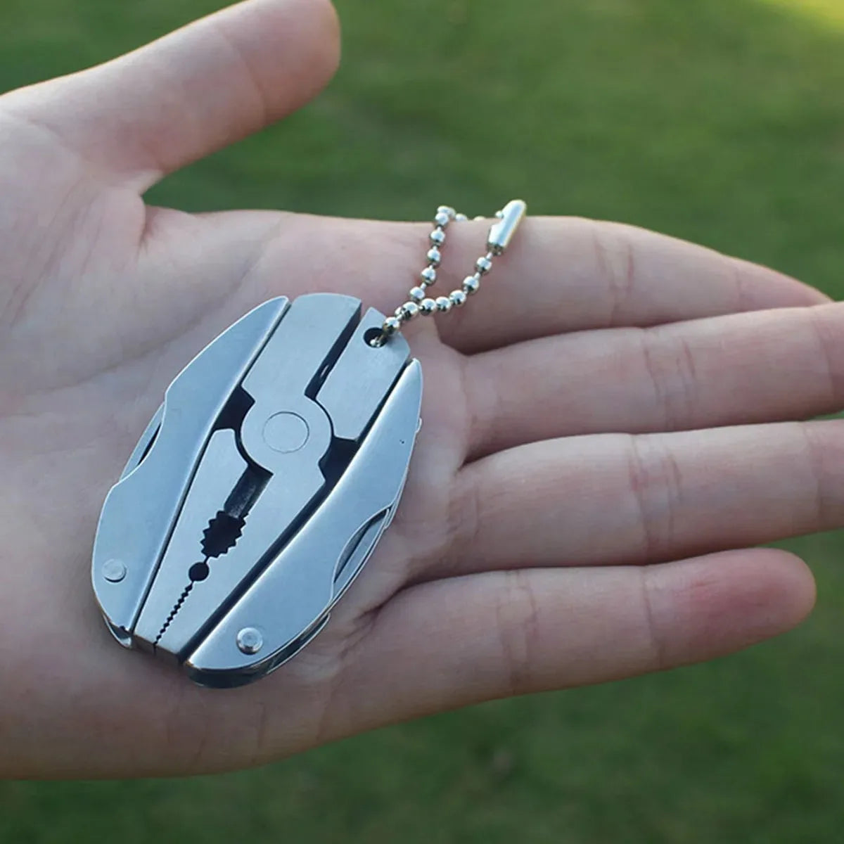 Stainless Edge EDC Multi-Tool Emergency Keychain
